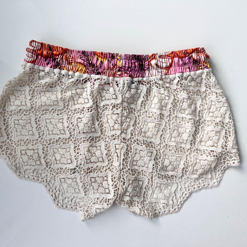 Maaji Women's Bombon Apricot Shorts Cover Up. Brand New. Never worn - Picture 4 of 6